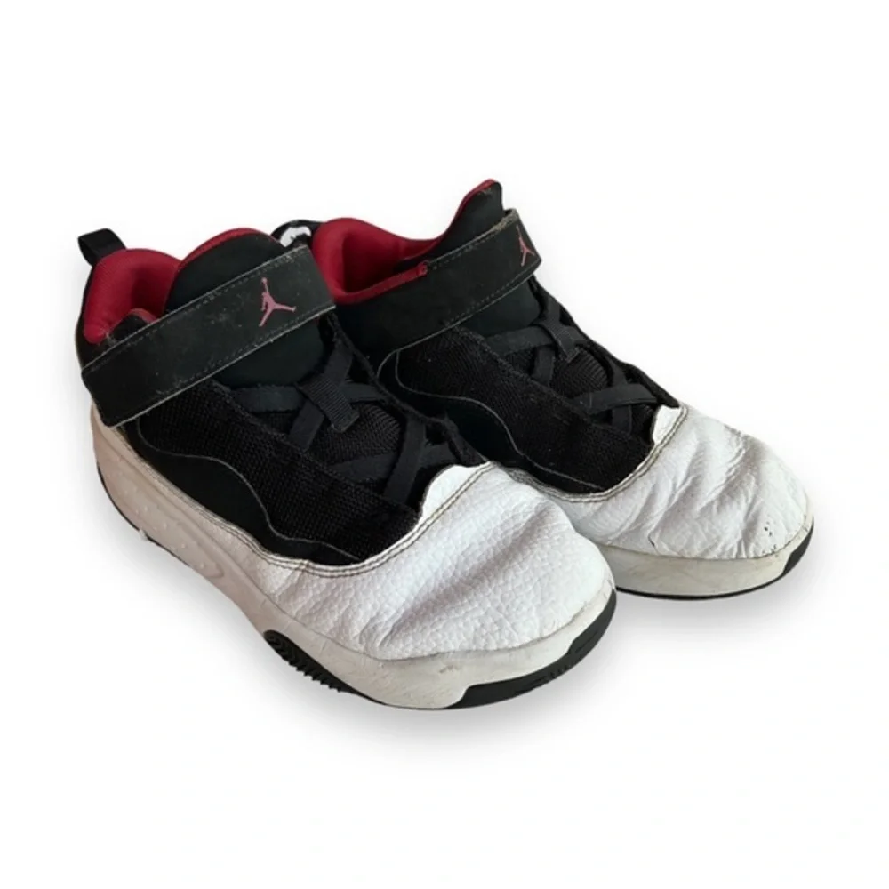 Nike Jordan Max Aura CN8095-100‎ GS White Black Kid's Sneakers Size 3Y